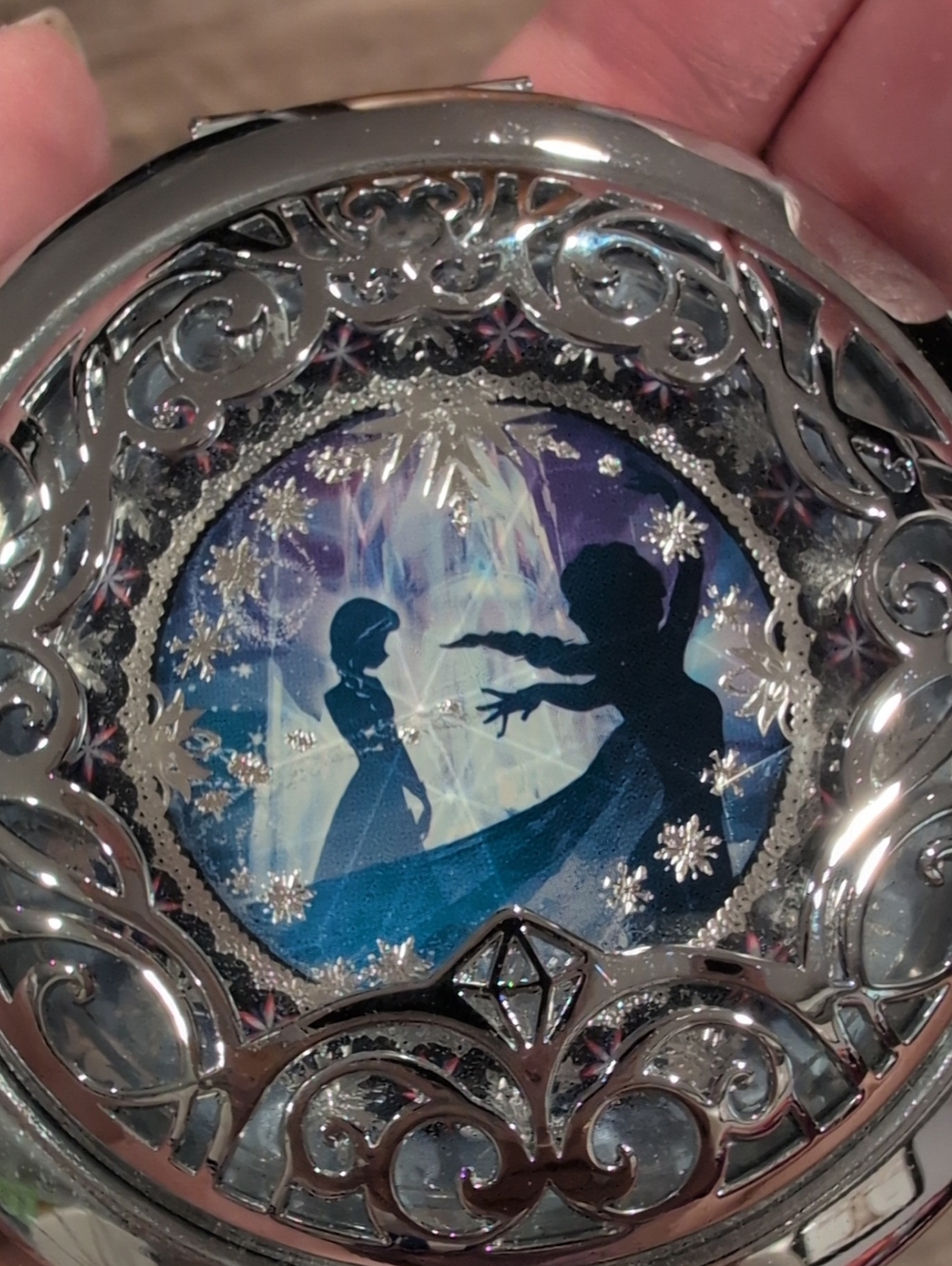 Frozen Mirror - Picture 6 of 6